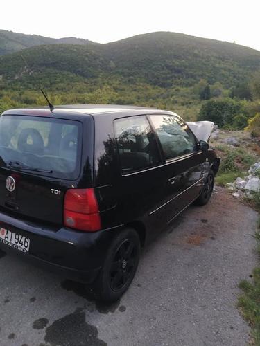 Prodaja polovnih auto djelova.