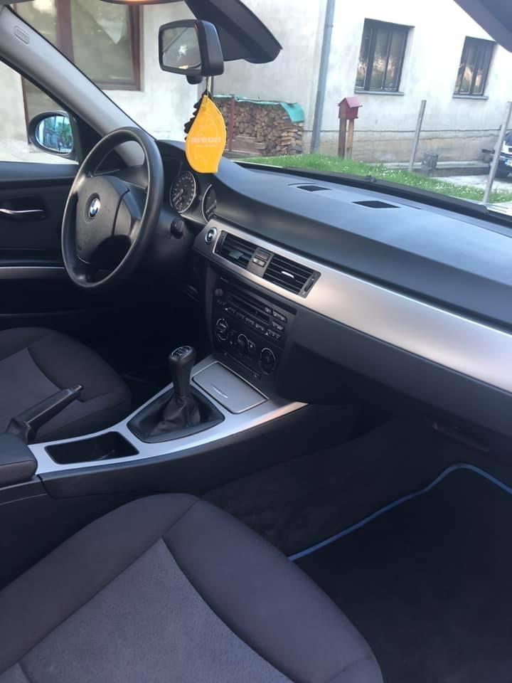 BMW-318D-E90