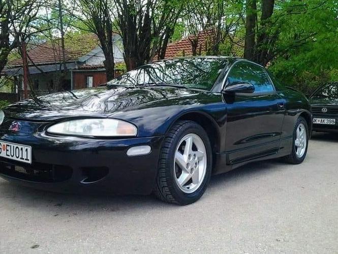 Potraga za ovim autom u pitanju je mitsubishi eclipse