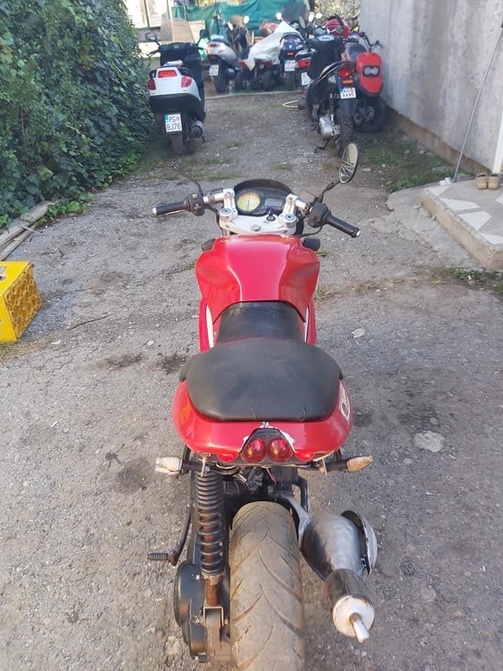 069400772