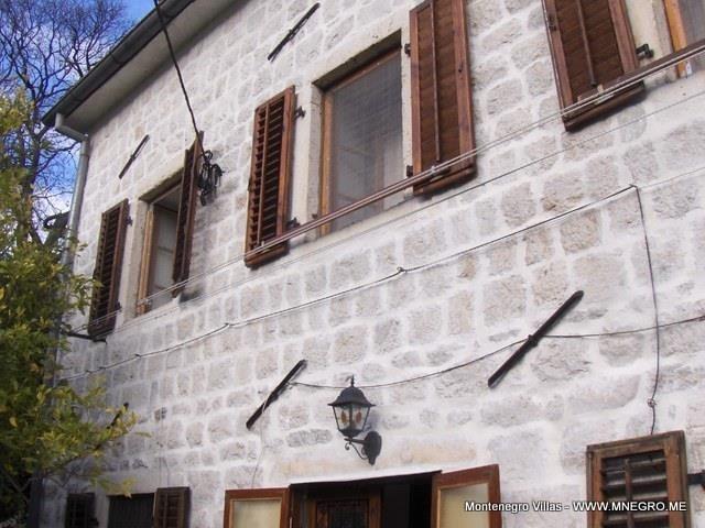Kamena kuca125m2 na moru