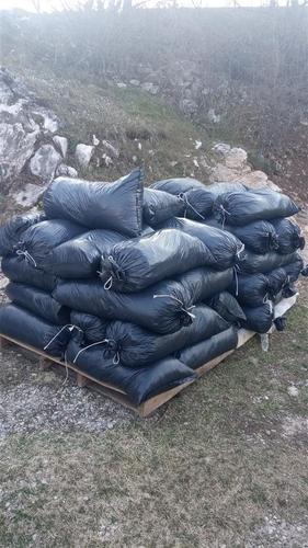 Prodajem stajsko đubre u džakovima