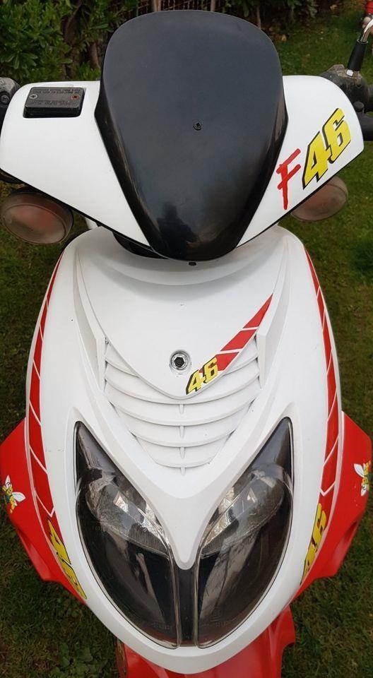 KEEWAY-F-act-50-VR-46-edition-2008