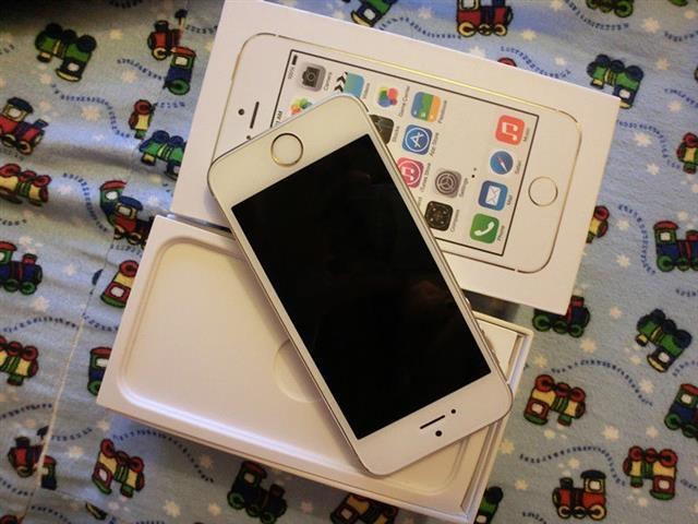 Apple iphone 5s 64gb Gold