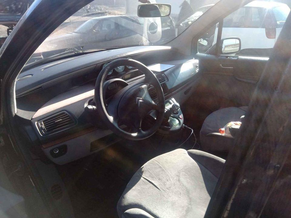 Citroen-c8-2004-god