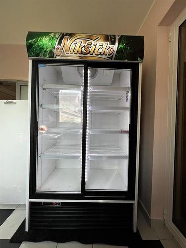 Dvokrilni frižider za piće