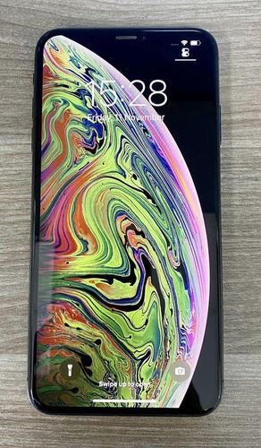 Na prodaju 3 iphone telefona