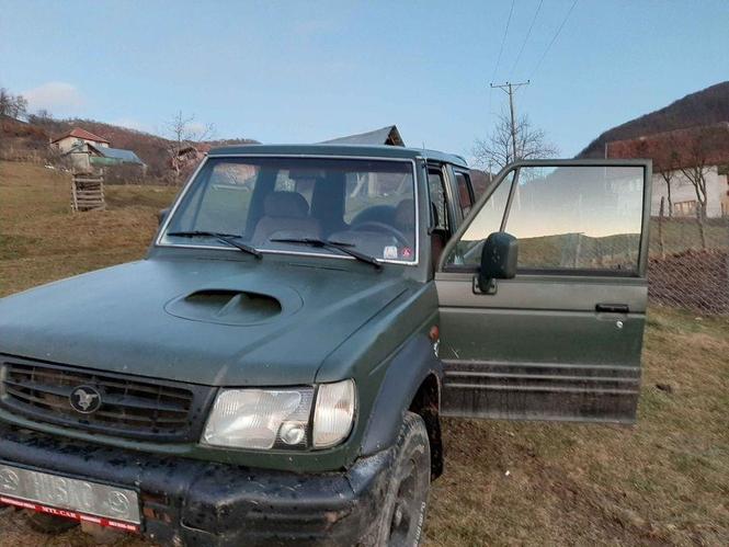 Prodajem Golfa 2 4×4, i Dzipa Hyundai Galloper.