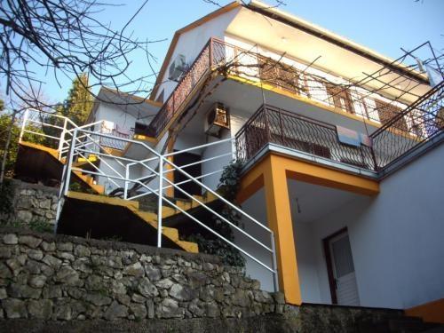 Kuca od 174m2, liman, Ulcinj