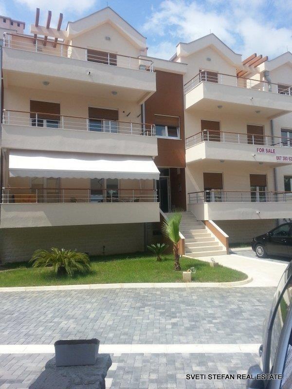 Stambeni-kompleks-u-naselju-Djenovici