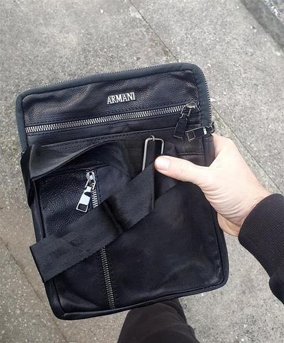 Armani kozna torbica