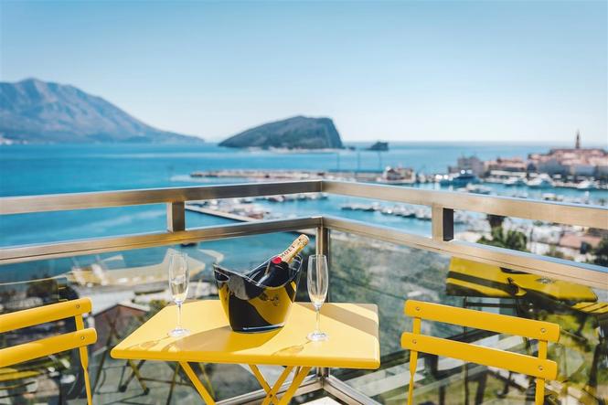 Fontana Residence Budva trazi djevojku za prijem gosti