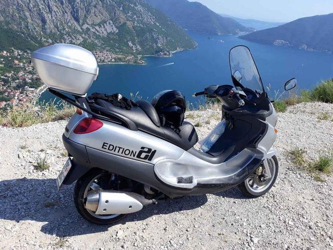 Prodajem Piaggio X9 180cc