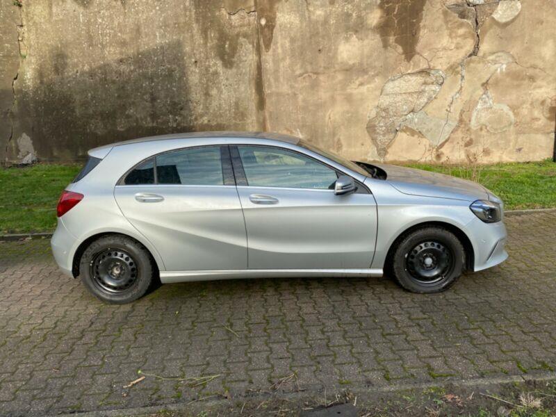 Mercedes-Benz-A-180-