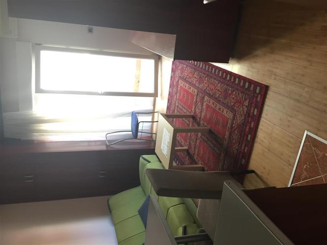 PRODAJA, GARSONJERA KOD VEZIROVOG MOSTA