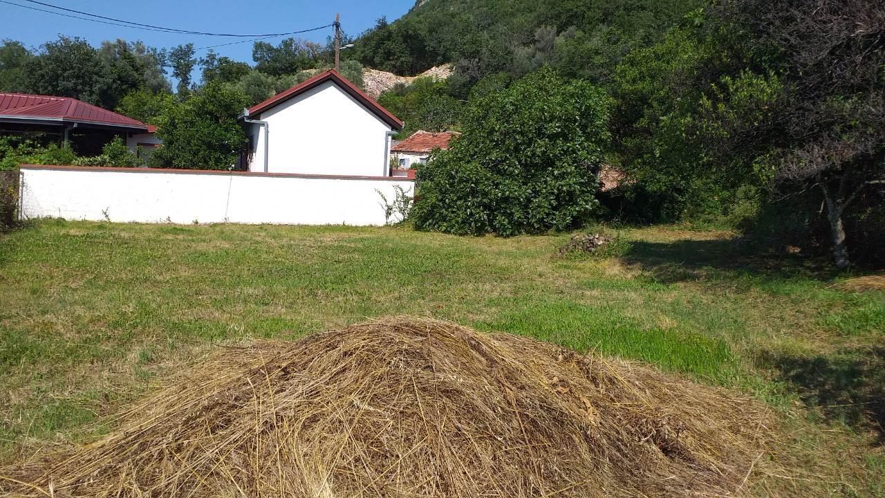 Prodajem-plac-u-Baosicima-402m2