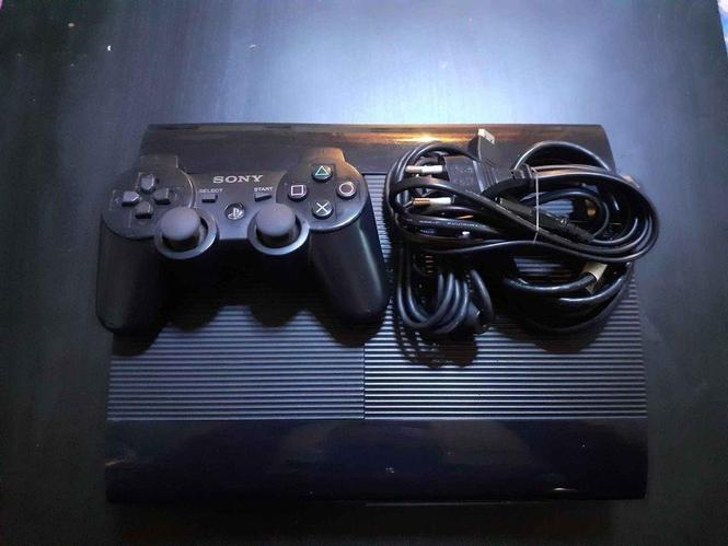 PLAY STATION 3 super slim