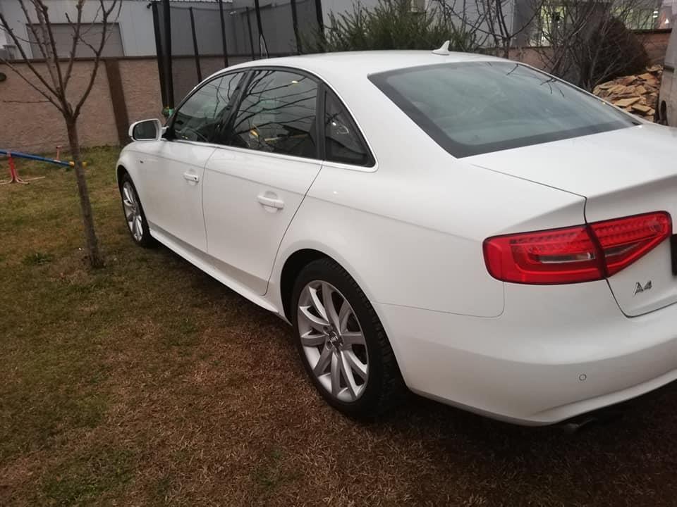 AUDI-A4-2014g-2-0
