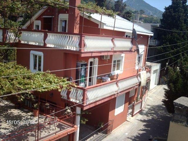 Sobe studio apartmani i sprat kuce Sutomore