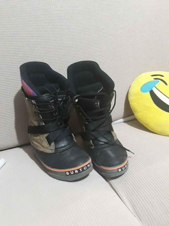 Snowboard--cizme-i-torbu--