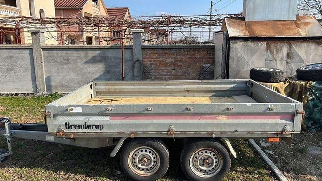 Kupujem manju prikolicu