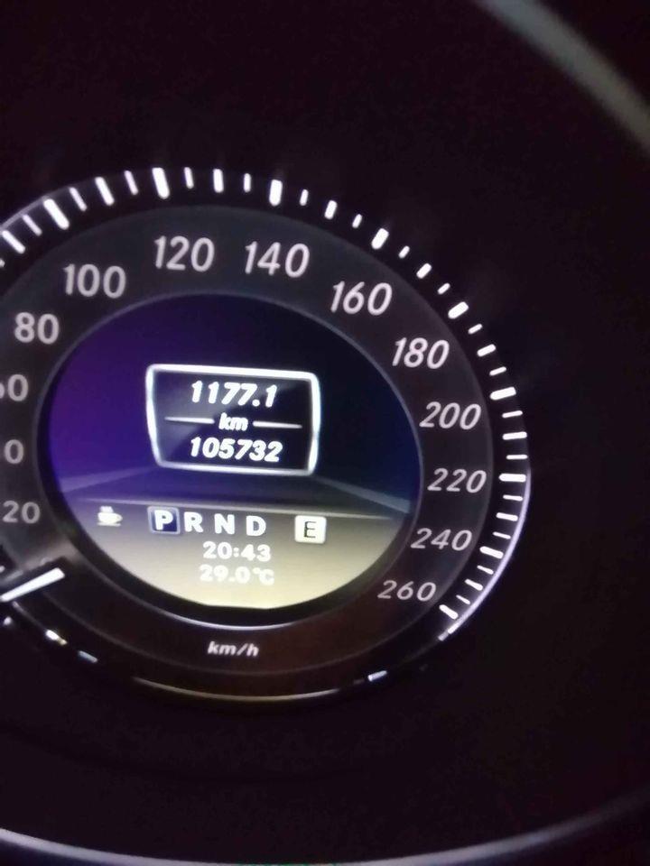Mercedes-C-200--2012g