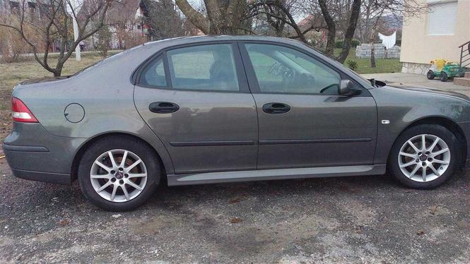 Saab 9-3 -05