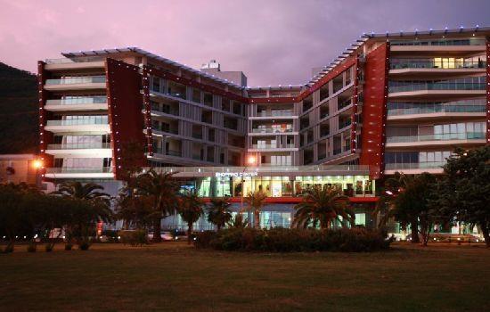 Stan-povrsine-94-m2-u--centru-Budvi-