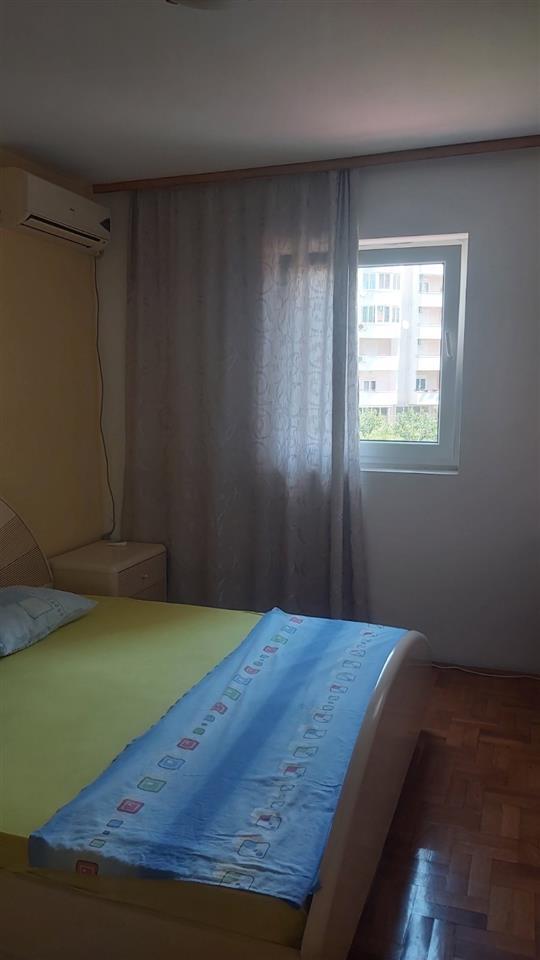PRODAJEM-VECI-JEDNOSOBAN-STAN-BUDVA