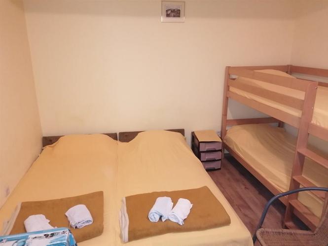 Izdajem studio apartman u Djenovicima