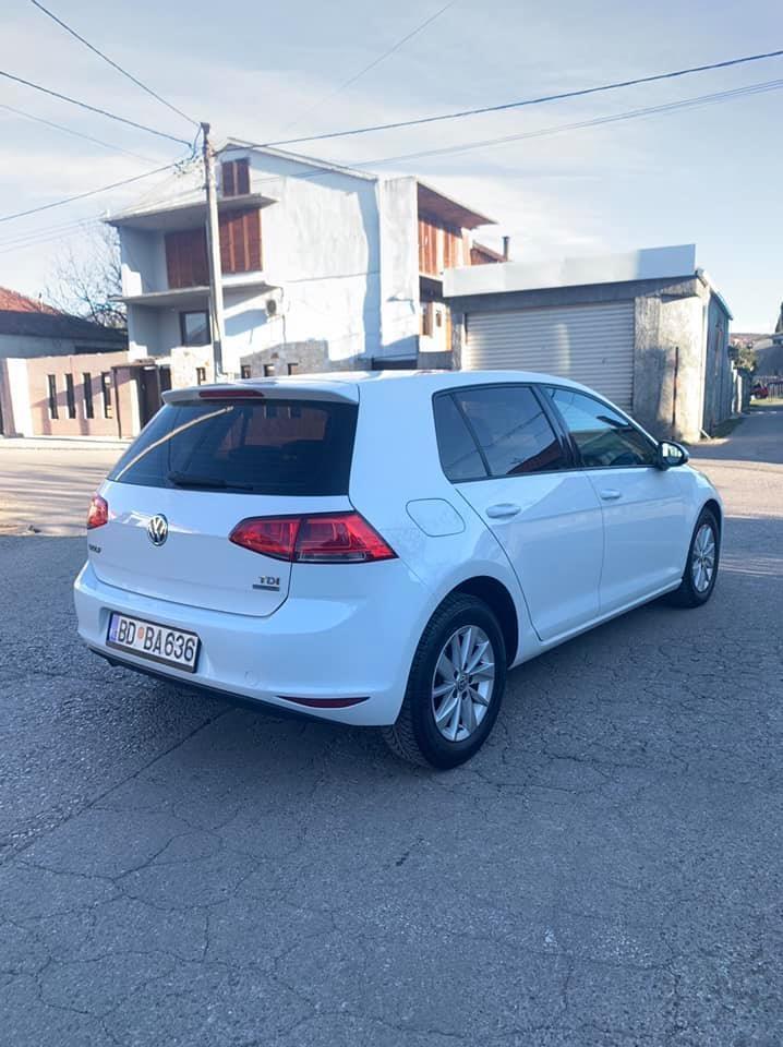 Na-Prodaju-068378379