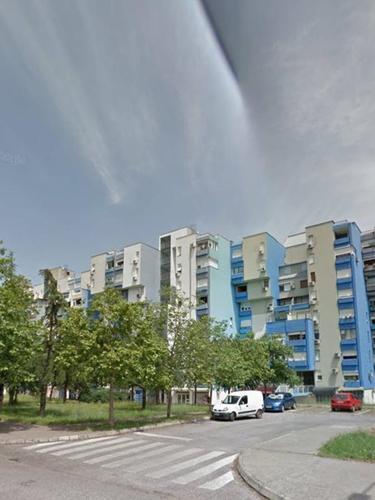 IZDAVANJE, GARSONJERA BLOK V