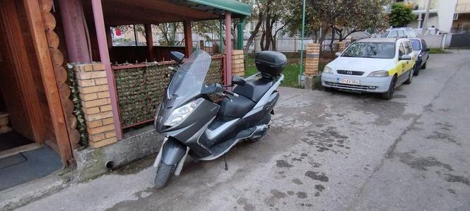 Peugeot Satelis 400