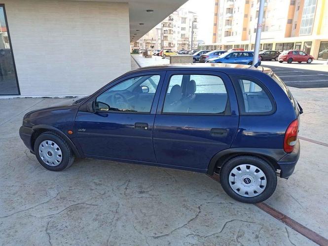 Opel corsa 1.4 benzin