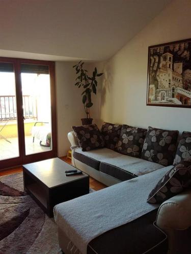 Jednosoban stan 45 m2,, VI sprat, Stari aerodorm 
