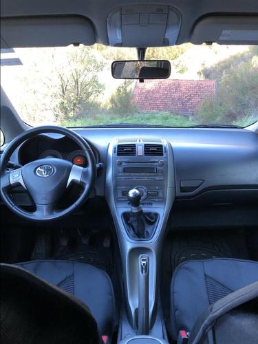 Prodajem toyotu auris 1.6 benzin 