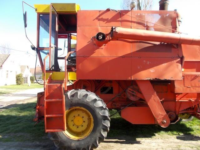 Zmaj-142--dva-zitna-kombajna