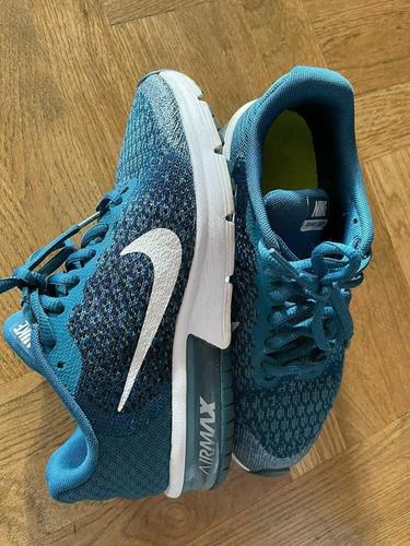 New balance --- Airmax