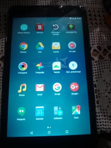 Tablet 8" sa sim karticom wifi i 3g