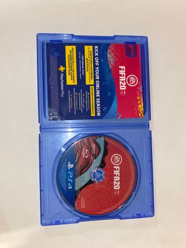 Prodajem CALL OF DUTY WWII,FIFA 20,GRAND TURISMO