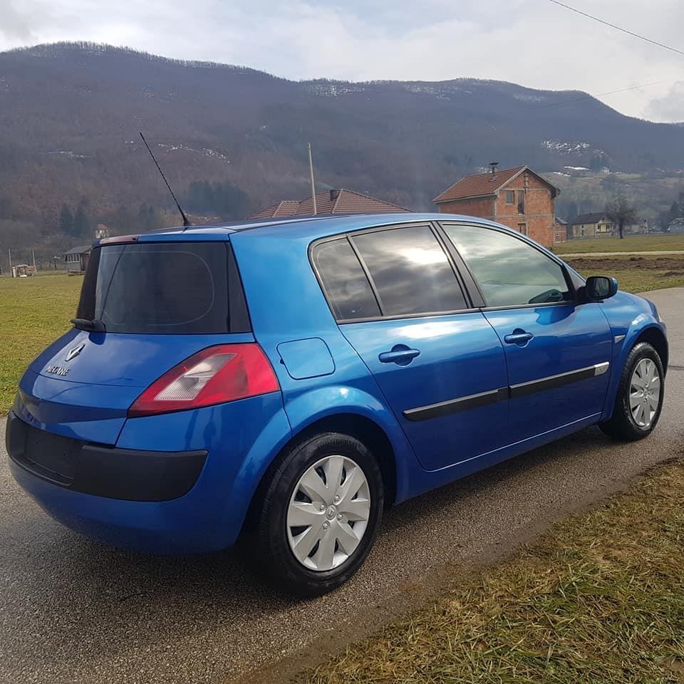 RENAULT-MEGANE-2003-GOD
