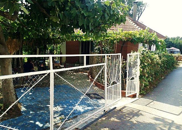 Kucu 410m2 u Bar Crna Gora