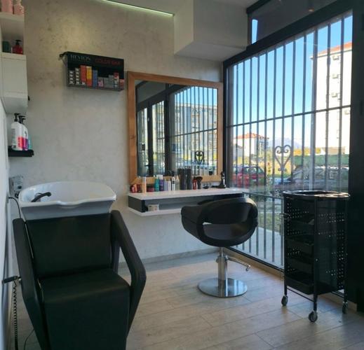 IZDAVANJE!!!Poslovni prostor povrsine 60m2,Podgorica,Zabjelo