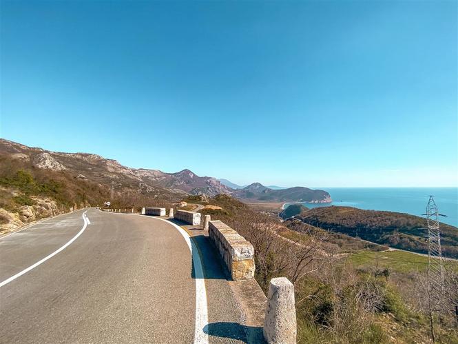 Prodajem građevinsko zemljište 6000m2 - Budva - Žukovica
