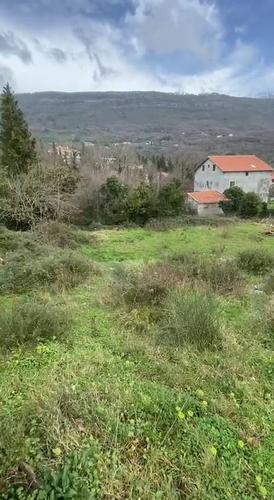 Prodaje se urbanizovan plac u Tivtu
