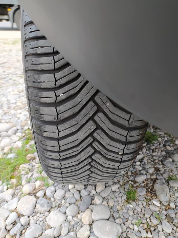 --Duster-1-5dci-2010god-NA-IME-KUPCA-7800eur---067-578-446--