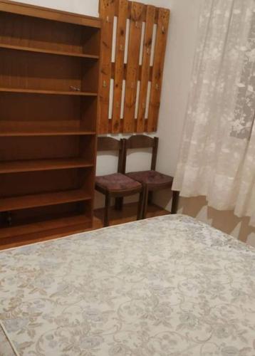 Izdaje se stan na Zabjelu 45m2, 4. sprat ima lift