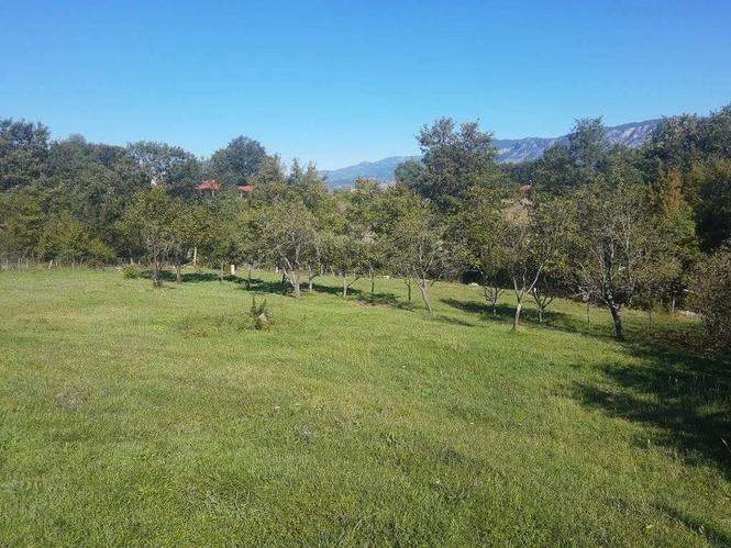 Prodaje se plac 1130m2