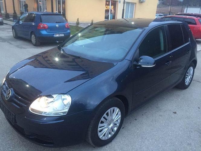 Golf V 1.9tdi 77kw 2005god BKC motor. Očuvan.