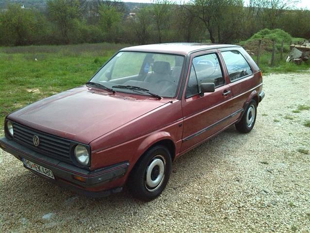 VW Golf 1.3 benz-plin -87